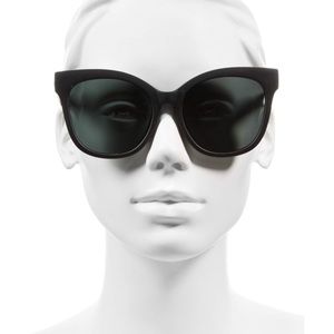 Quay my way sunglasses 🕶 black. Like new